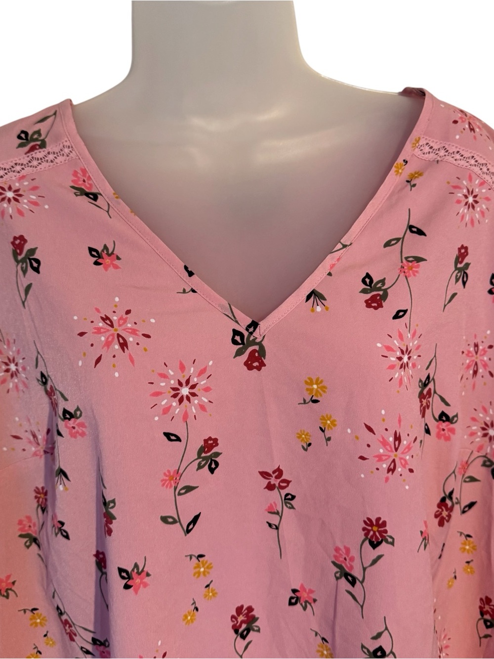 Lane Bryant Pink Floral V-Neck Flutter Sleeve Top PLUS SIZE: 18 #14 - Picture 2 of 8